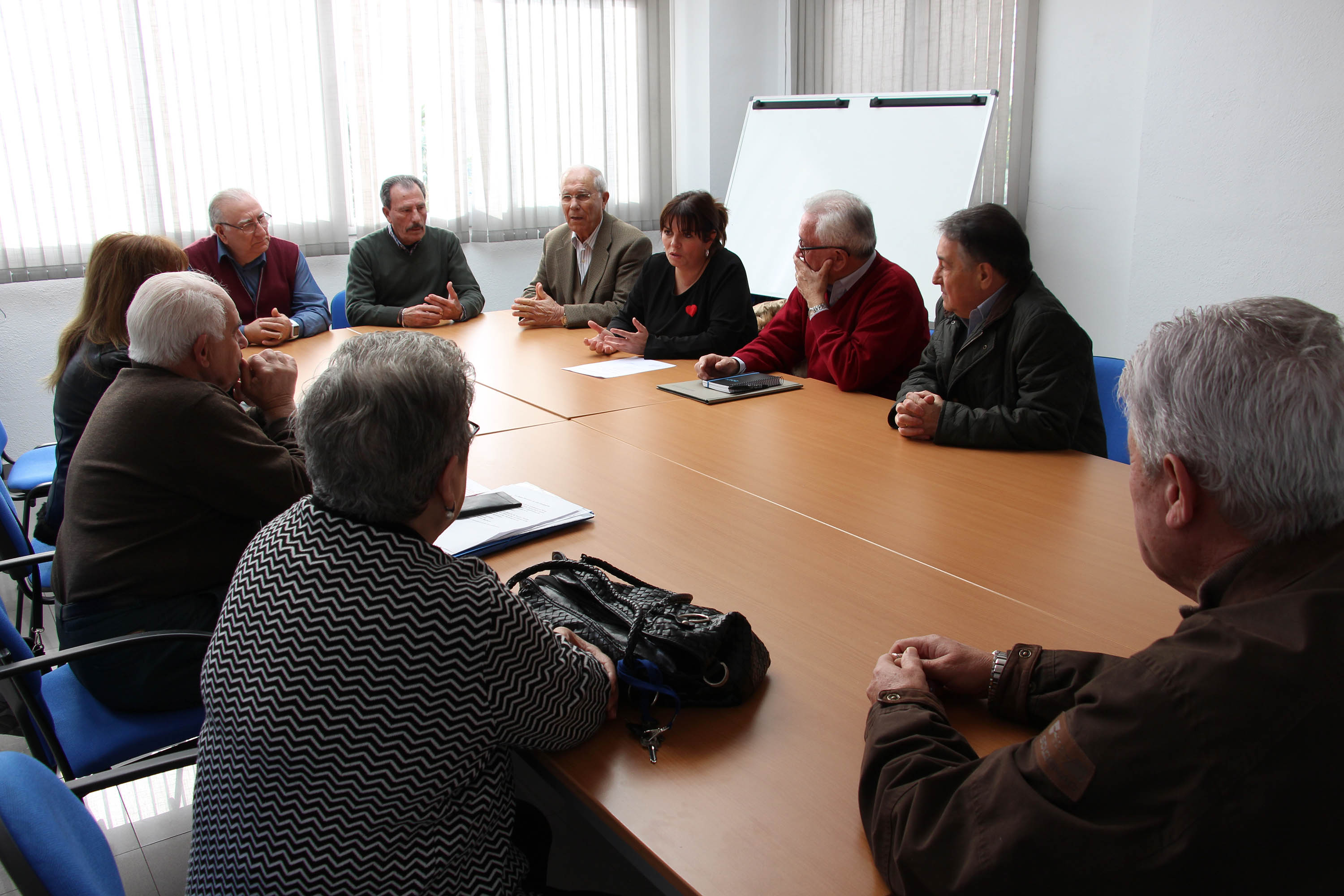 Visita Centro de Mayores Columbretes 03-01-2017 2.jpg