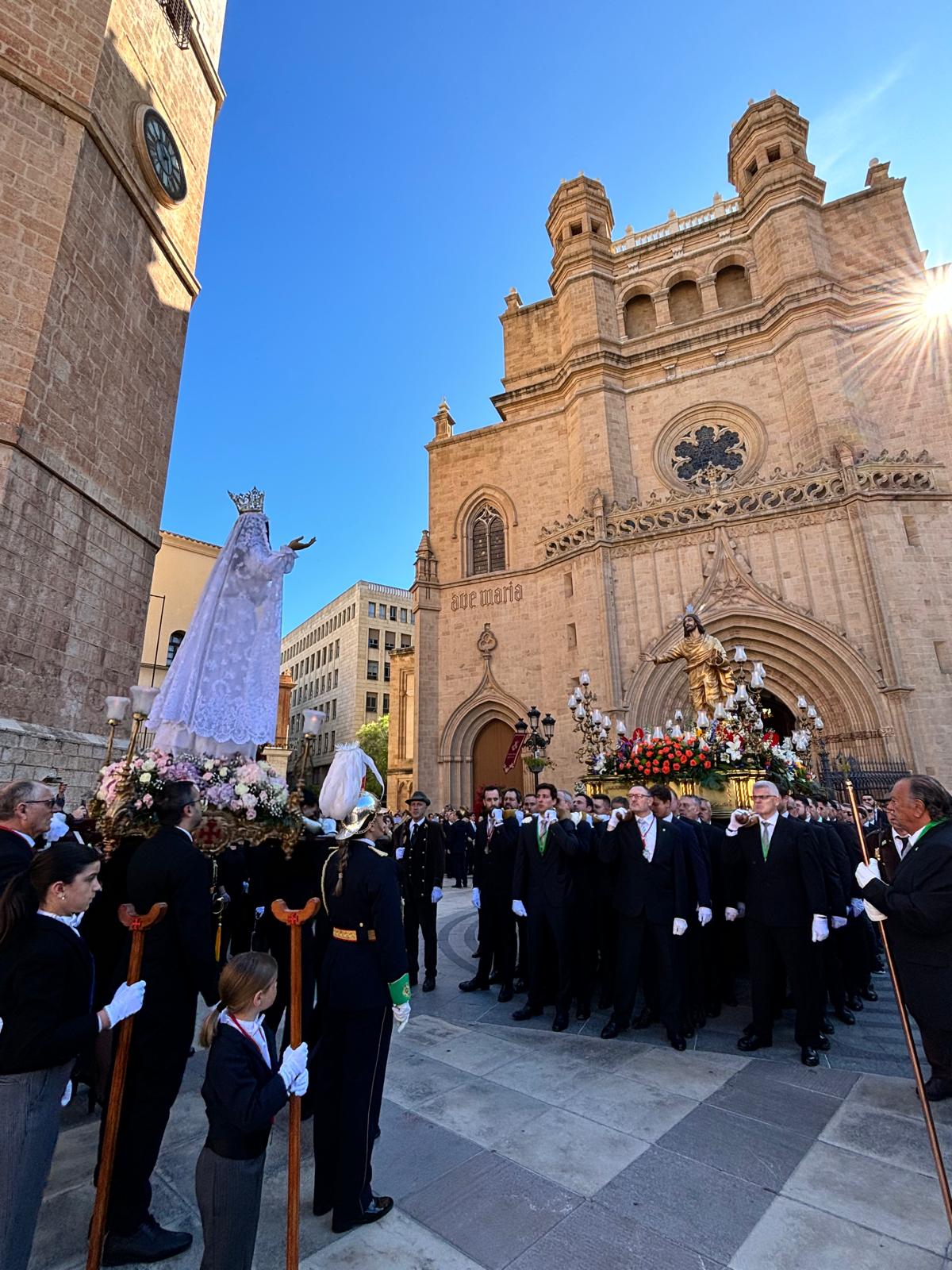 El multitudinario Encuentro en Castellón inicia la Pascua, ante cientos de castellonenses y visitantes