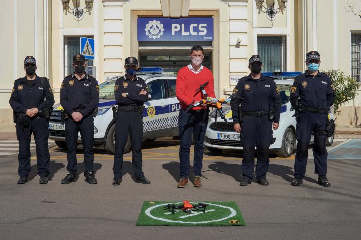 Donate presentacion de los drones de la Policia en Tetuan.jpg