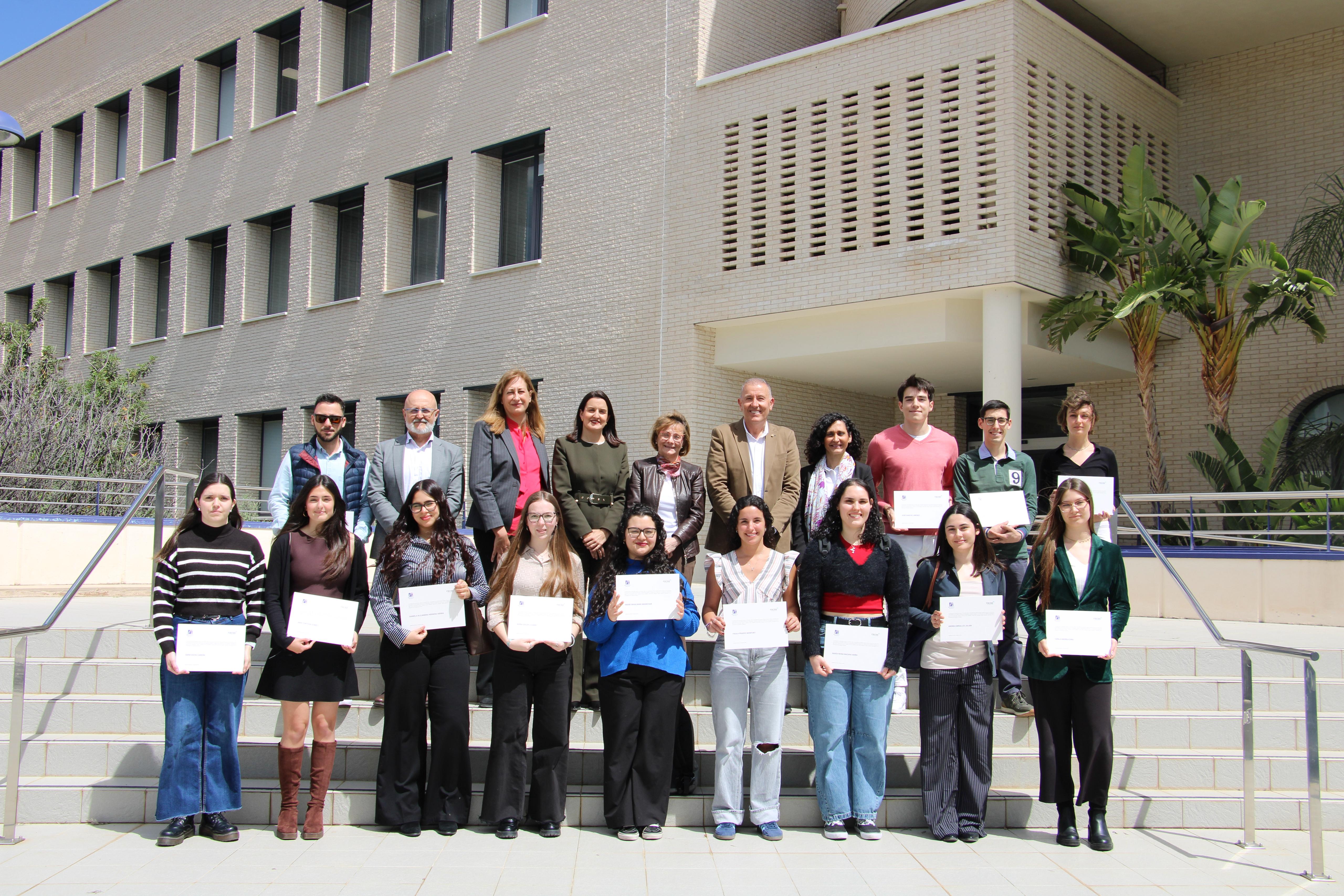 Vicent Sales participa en la entrega de las becas Facsa para estudios de grado en la Universitat Jaume I