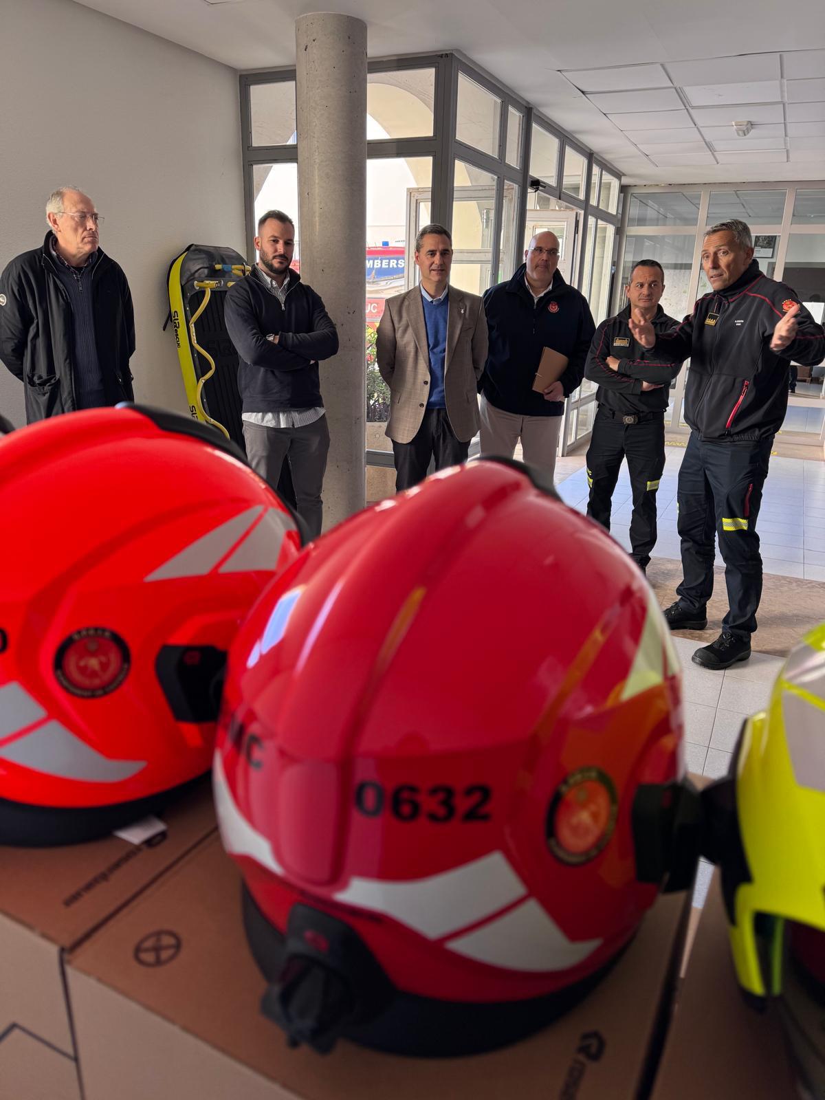 La concejalía de Seguridad y Emergencias adquiere 81 nuevos cascos para el Cuerpo de Bomberos con más ligereza y adaptabilidad