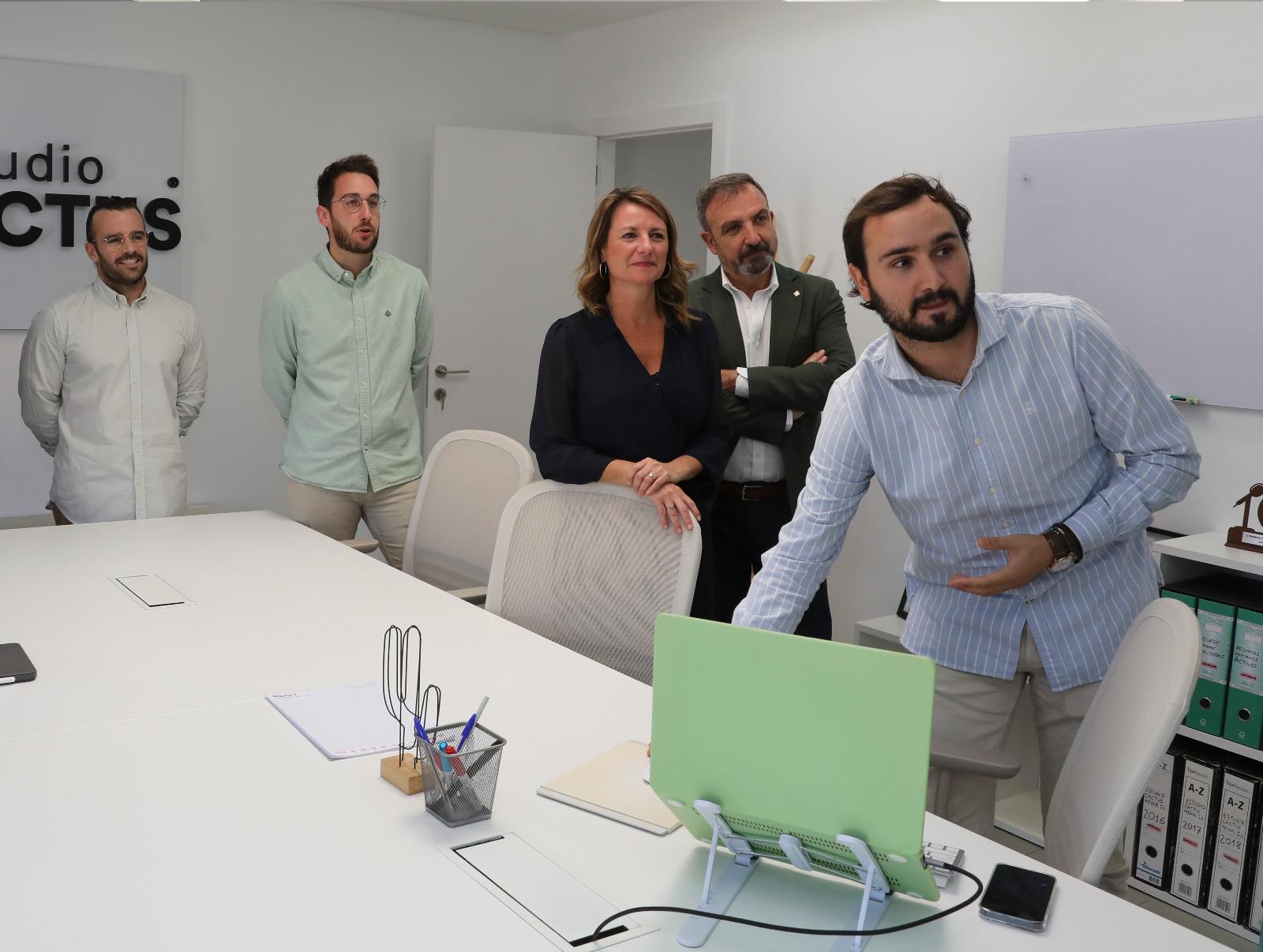 L'alcaldessa de Castelló, Begoña Carrasco, destaca que la innovació _u_201cés clau en la creació d'ocupació estable i de qualitat, un sector pel qual apostem des de l'equip de govern i que és clau per a situar a la nostra ciutat en el mapa de la innovació_u_201d