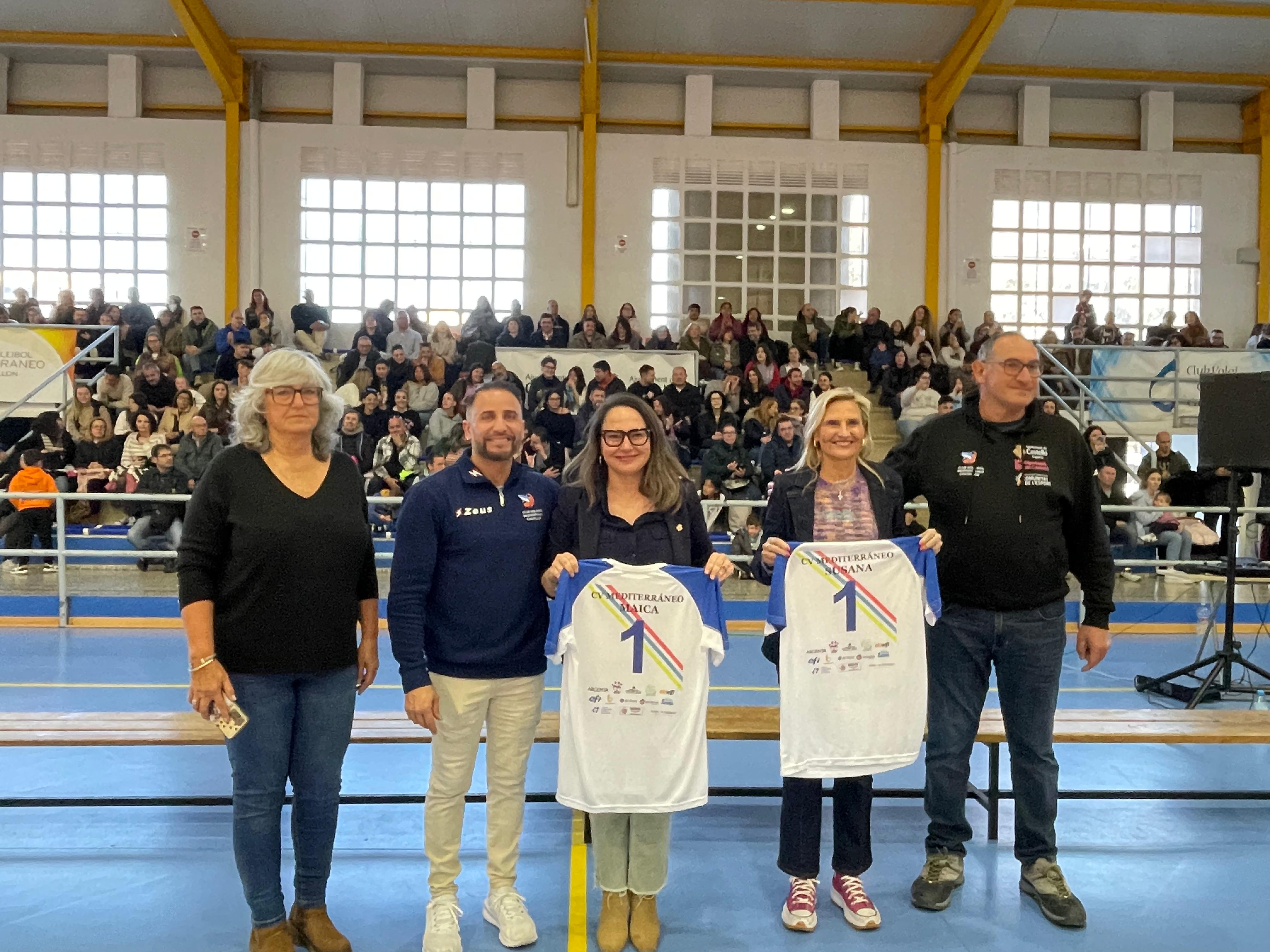 Hurtado destaca los valores del deporte base que fomentan estilos de vida saludables y ensalza la trayectoria del Club de Voleibol Mediterráneo