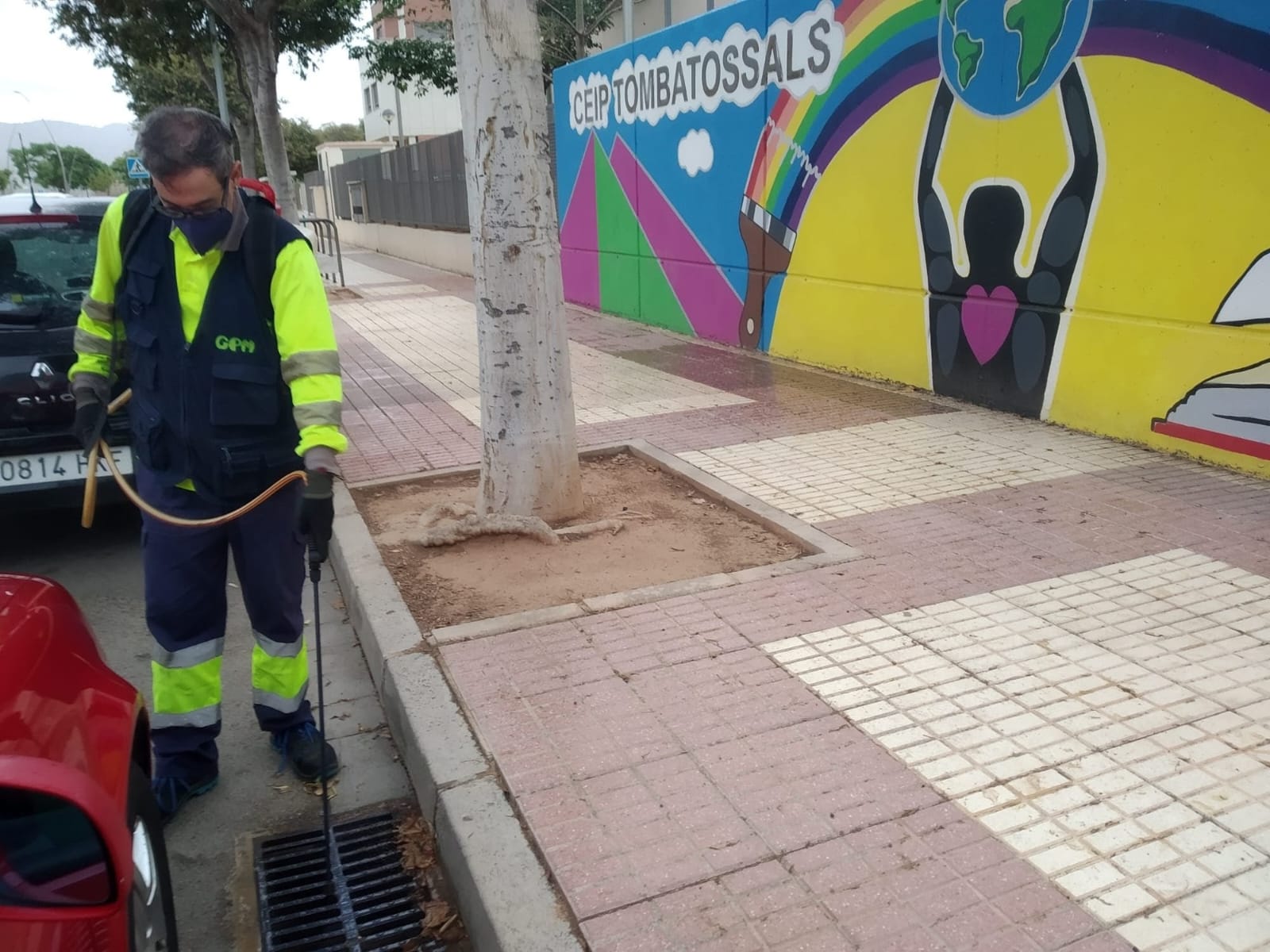 La concejalía de Salud Pública refuerza el tratamiento contra mosquitos en colegios, institutos y centros de salud con motivo de la vuelta al cole