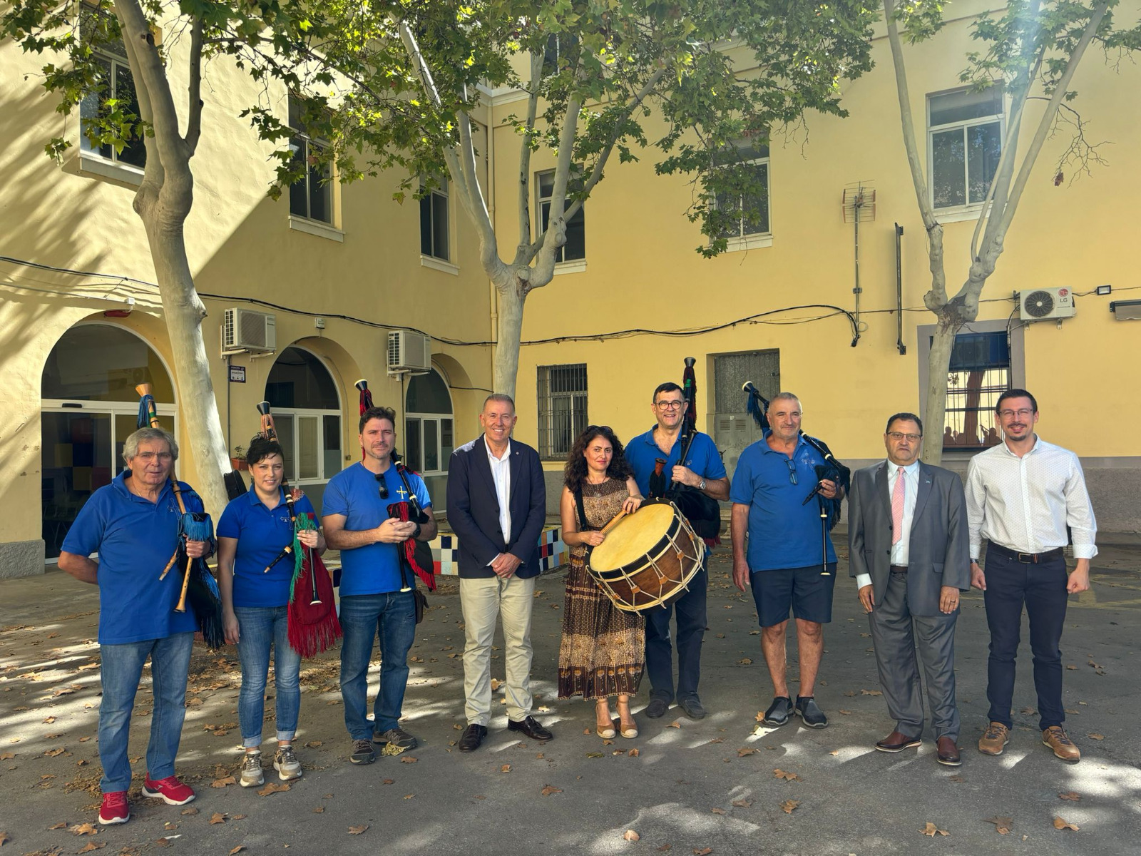 El govern municipal acompanya al Centre Asturià en la celebració del Dia d'Astúries