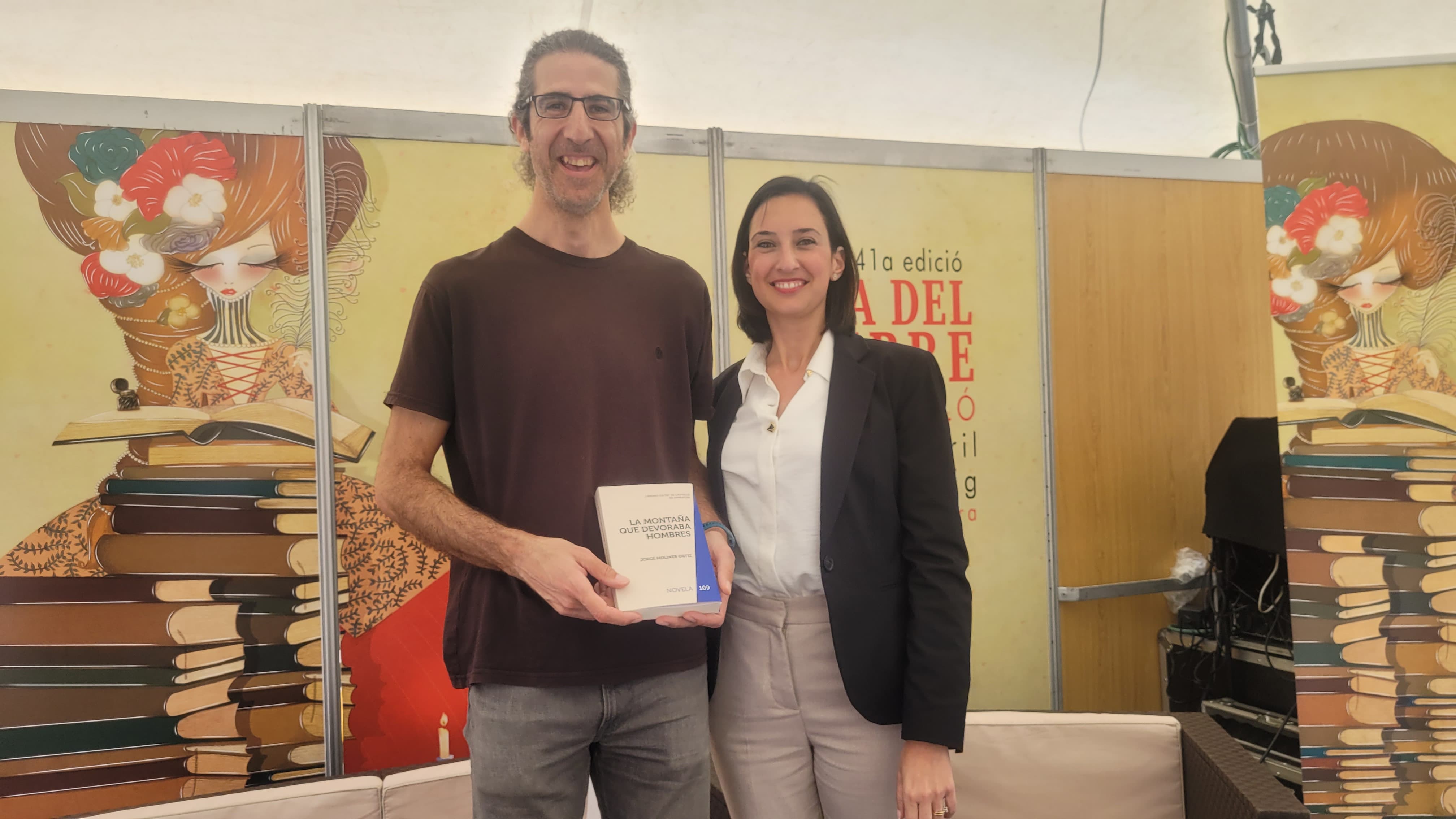 Éxito de la presentación del I Premio de Narrativa, “La montaña que devoraba hombres”